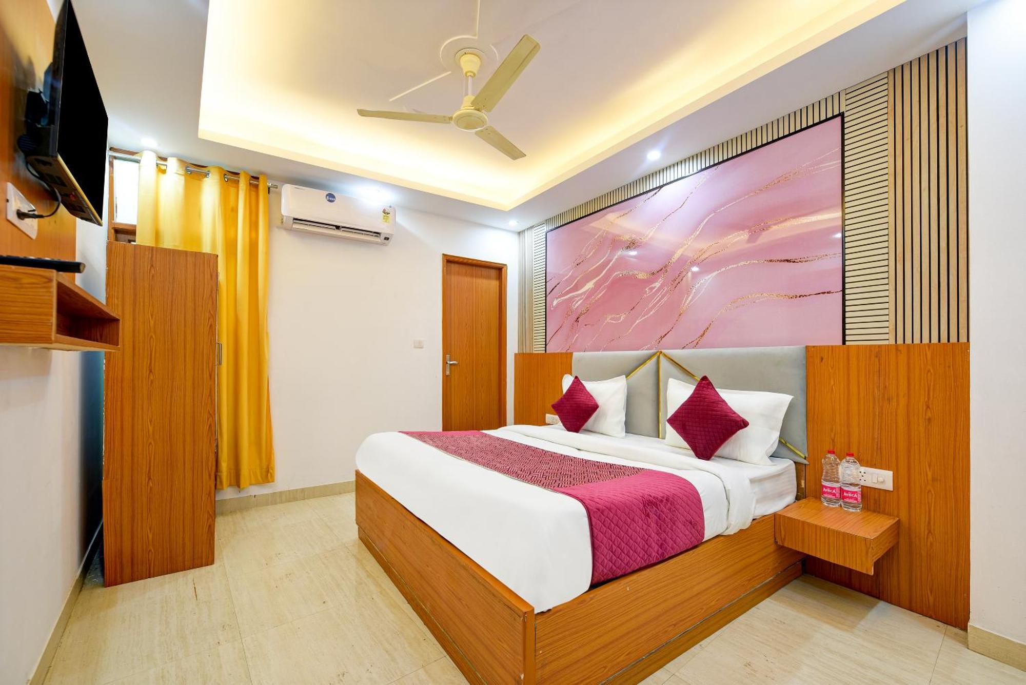 Airport Hotel Kiara - New Delhi Airport Esterno foto