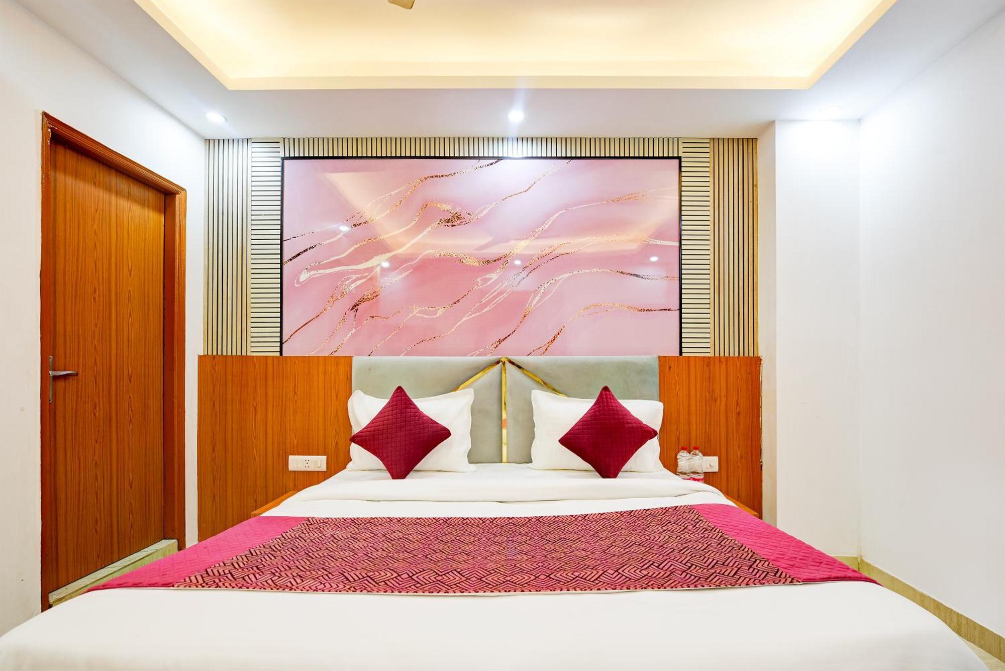 Airport Hotel Kiara - New Delhi Airport Esterno foto