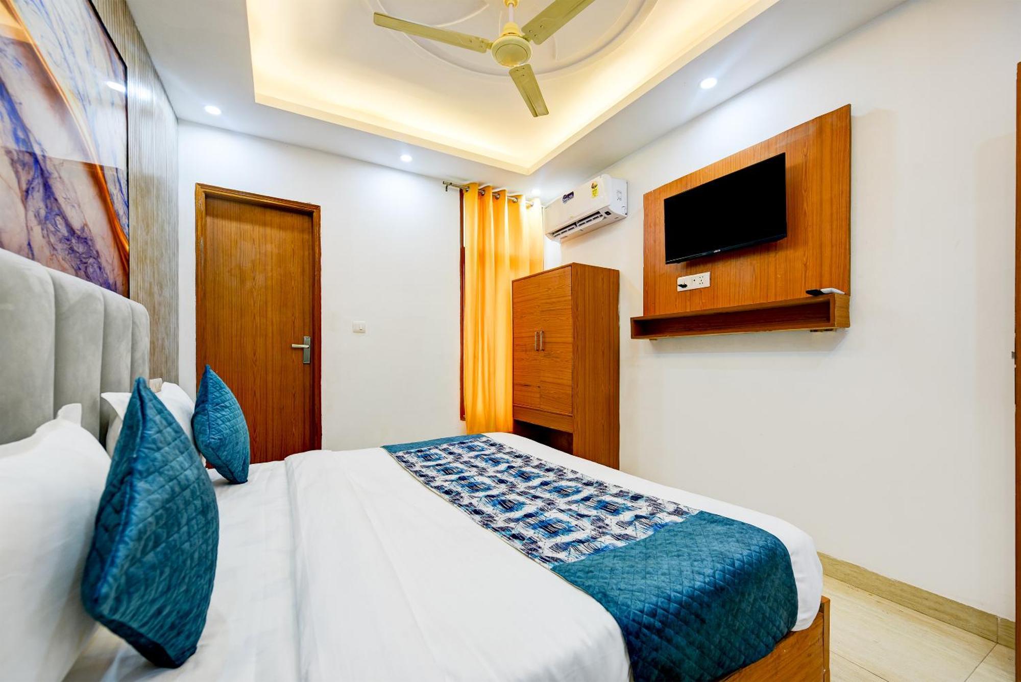 Airport Hotel Kiara - New Delhi Airport Esterno foto