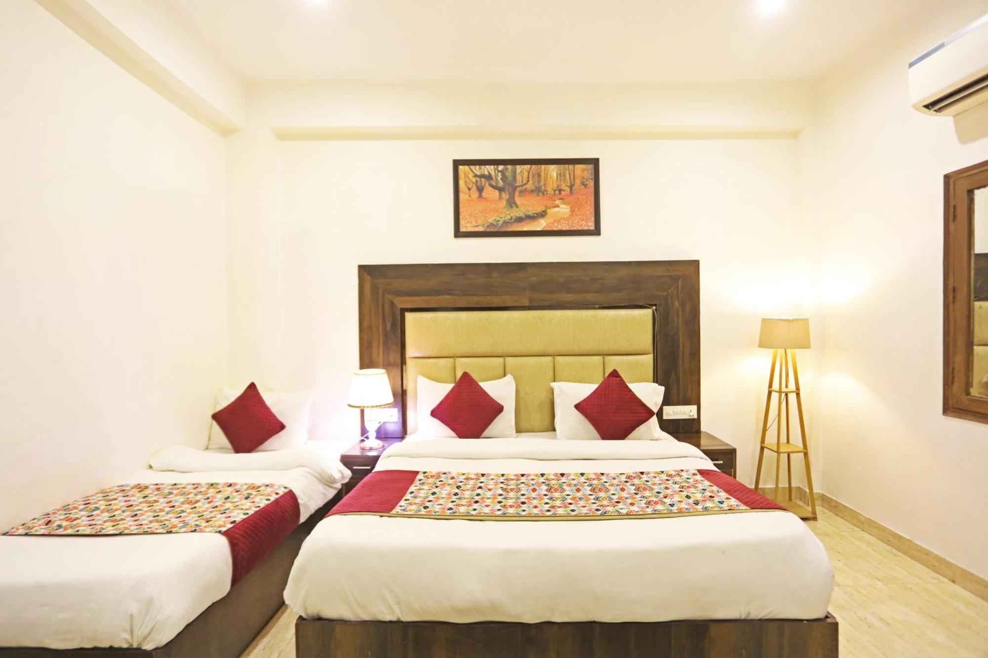 Airport Hotel Kiara - New Delhi Airport Esterno foto