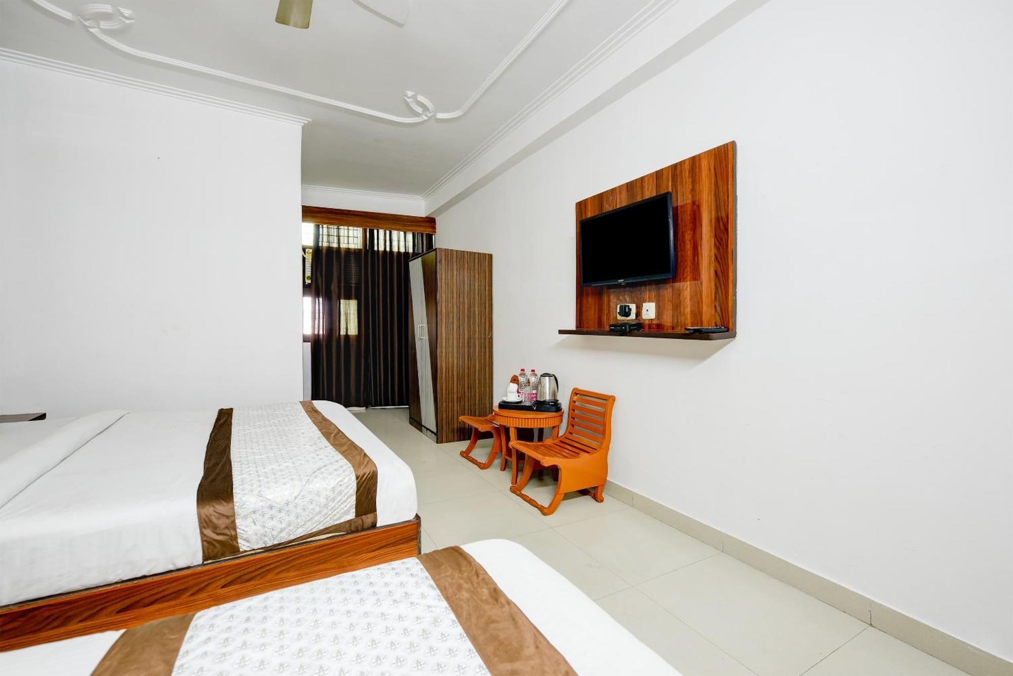 Airport Hotel Kiara - New Delhi Airport Esterno foto