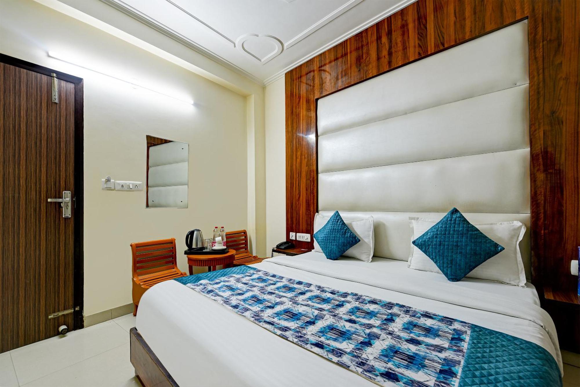 Airport Hotel Kiara - New Delhi Airport Esterno foto