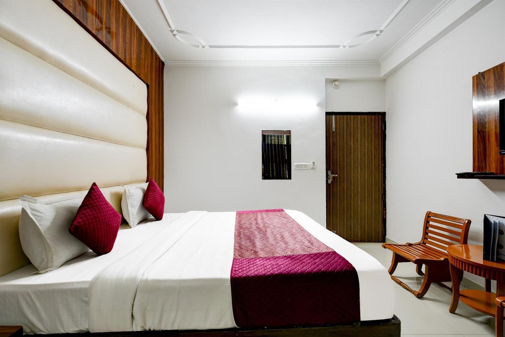 Airport Hotel Kiara - New Delhi Airport Esterno foto