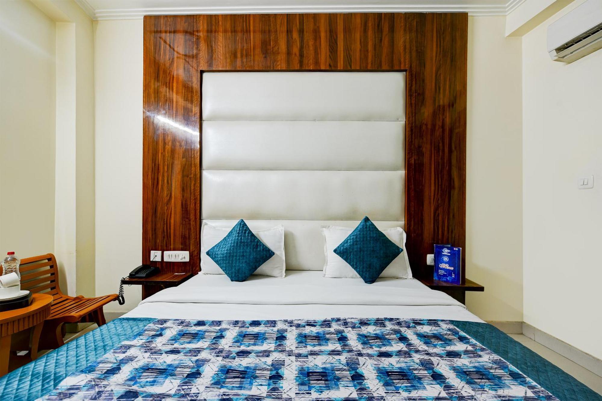 Airport Hotel Kiara - New Delhi Airport Esterno foto